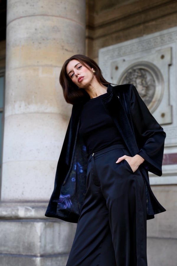 Every Sabletoiles collection starts with a theme — an emotion, a memory, an image.Dozens of sketches become a handful of pieces that tell one story of elegance and intention.From fabric sourcing in Milan, Dubai, Turkey, and Syria to the final stitch — every print, every embroidery, every shimmering button is chosen with purpose.Because true luxury womenswear is not random. It’s crafted with patience, emotion, and meaning.Discover the process behind Sabletoiles, a quiet luxury fashion brand redefining timeless design.